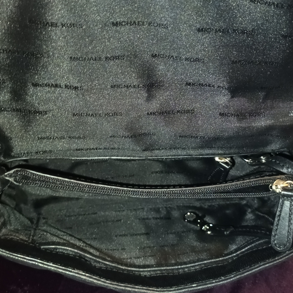 Michael Kors purse - Picture 10 of 16